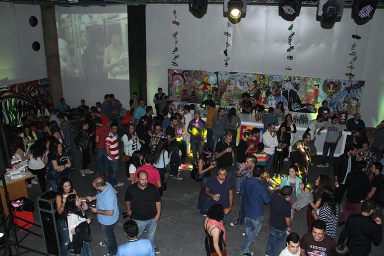 Online Collaborative Party